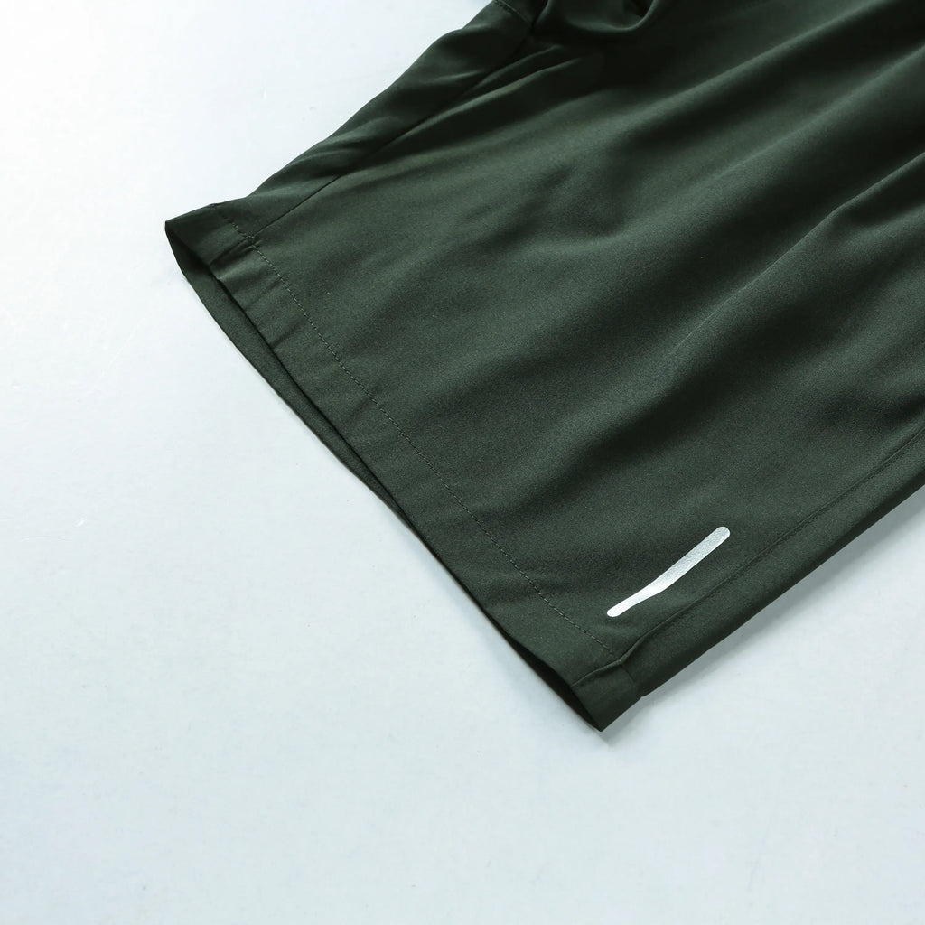 Men's zipper pocket shorts, summer ice silk beach shorts, ice-sense quick-dry sports casual pants, basketball shorts thin, plus-size men's clothing reflective strip design, Menswear，Plain Trouser，suitable for running and fitness. Beige,summe